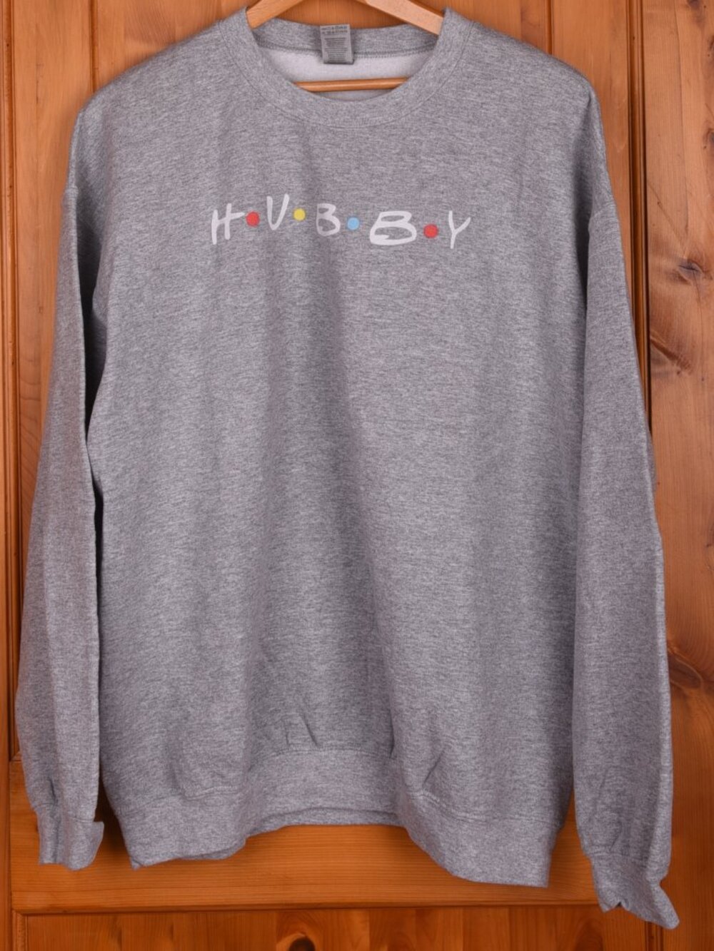 "Hubby" Men's Grey Crewneck Sweatshirt – Friends TV Show Theme - Size Large